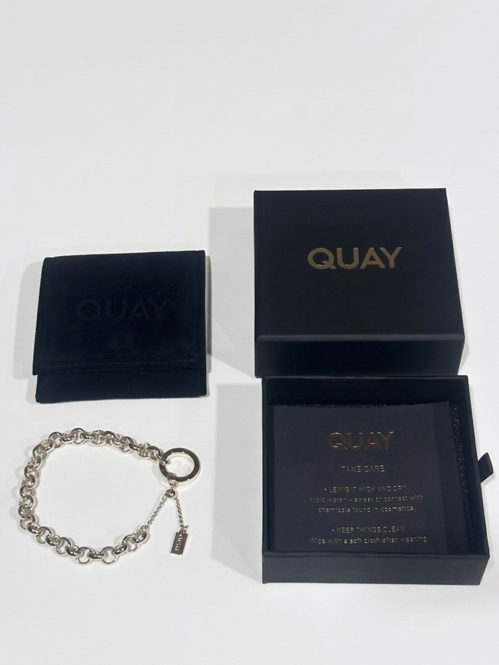 Quay Australia Link Bracelet with Medallion Charm - Picture 3 of 6